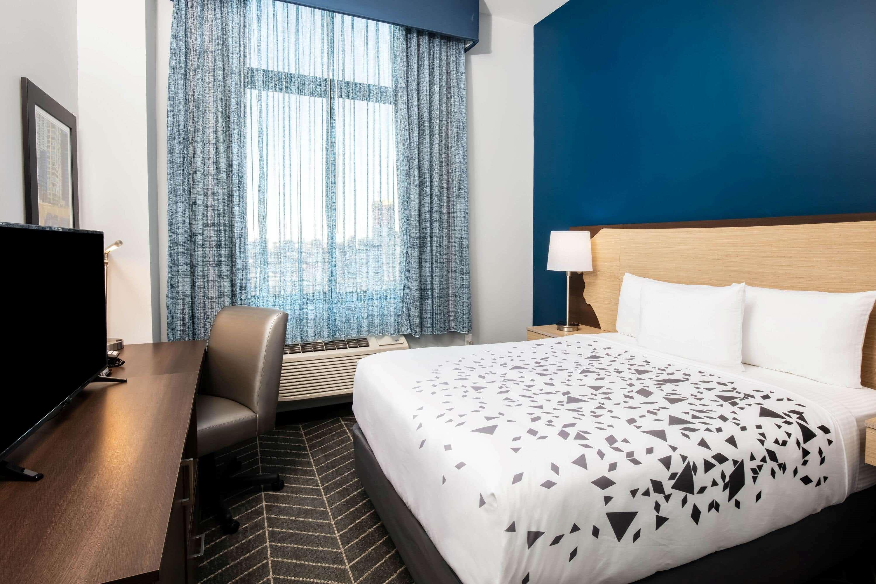 La Quinta Long Island Hotel 3*