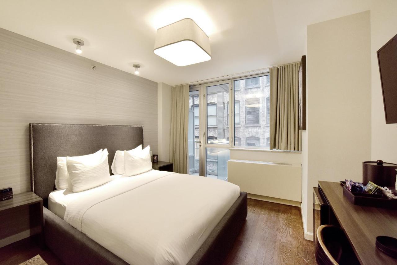 32 32 Hotel