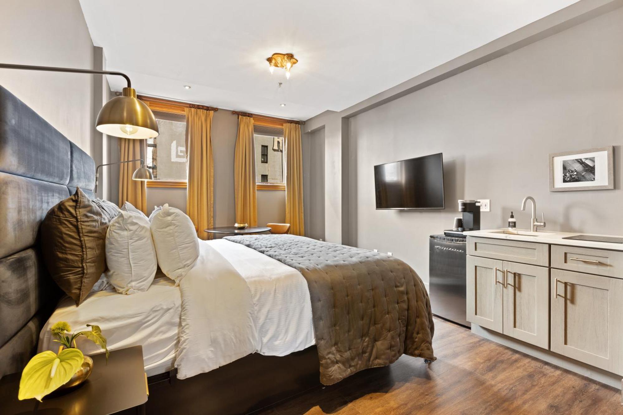 Hotel The Historic Blue Moon - Nyc New York