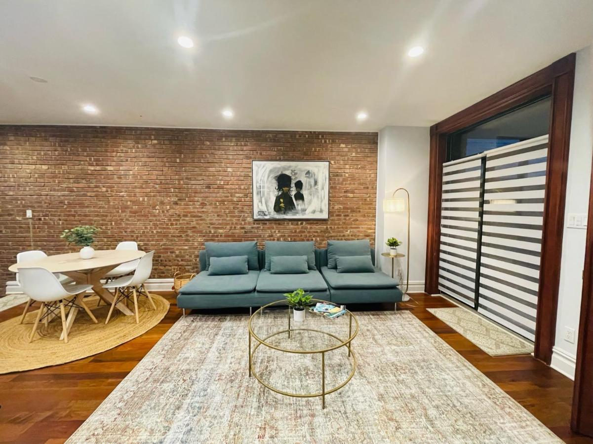 Ferienhaus Historic Brownstone - Newly Renovated Brownstone On Historic Street With Outdoor Space New York