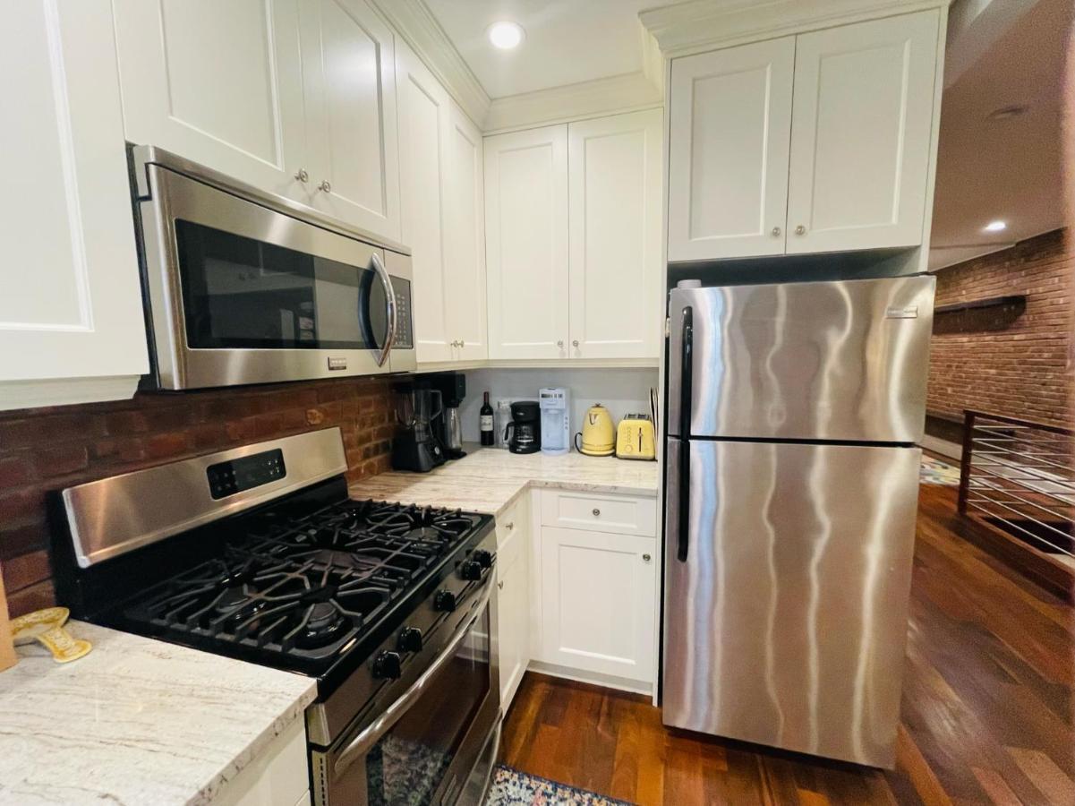 Ferienhaus Historic Brownstone - Newly Renovated Brownstone On Historic Street With Outdoor Space New York