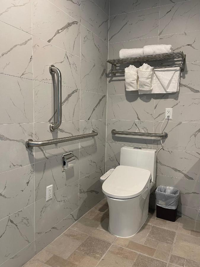 Liberty View Brooklyn Hotel New York