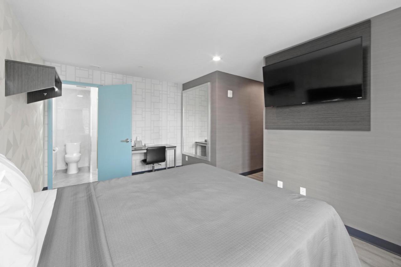 365 Bronx - Yankee Stadium New York