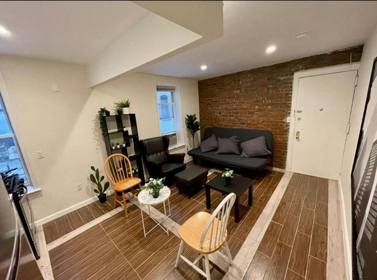 2 Bedrooms Apartament 1 Block From Manhattan