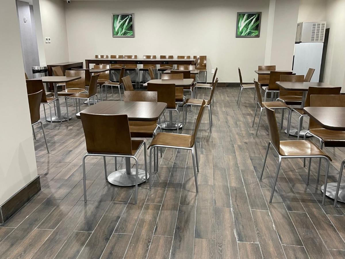 Days By Wyndham Bronx Nyc 3*