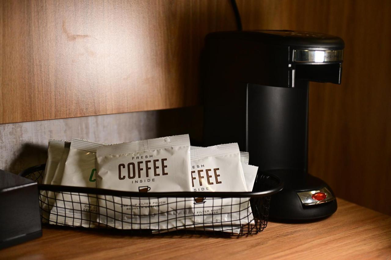 Days By Wyndham Bronx Nyc Hotel