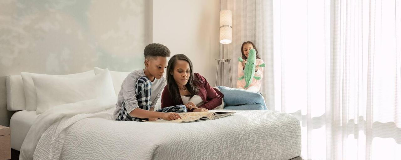 Courtyard By Marriott Queens, Jamaica Hotel