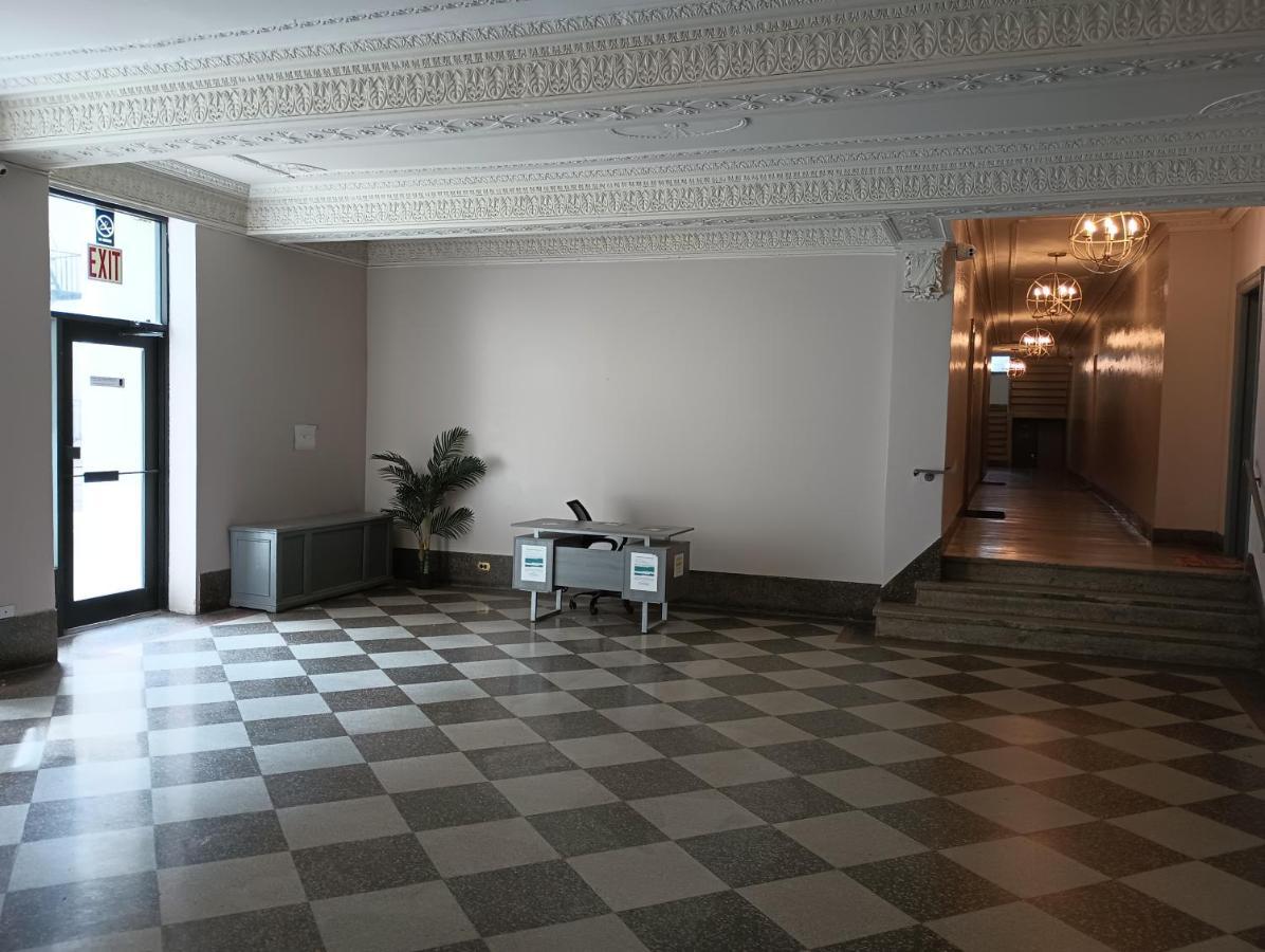 Quiet Crib * New York