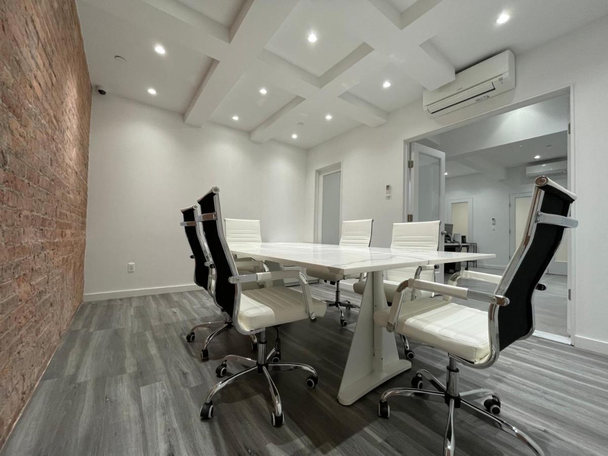 And The City, Rooftop View