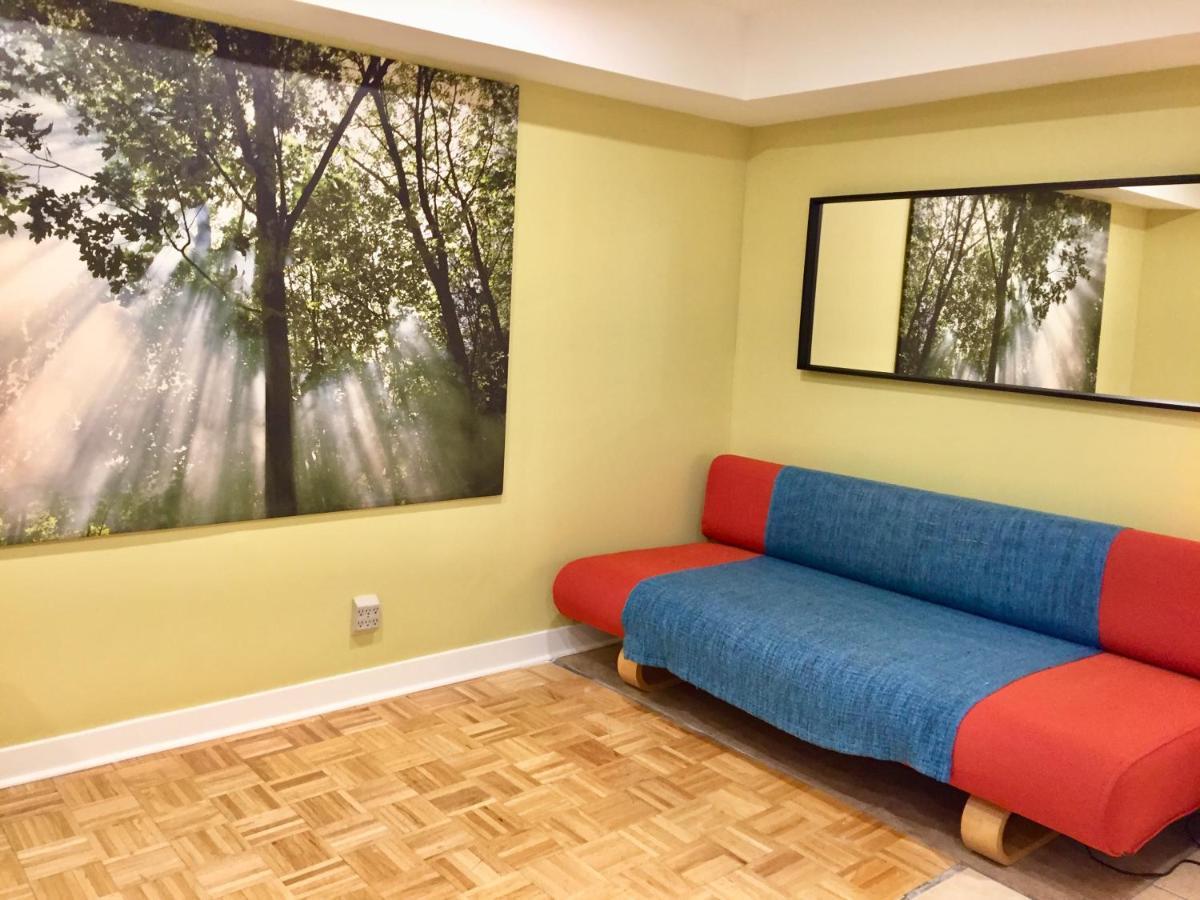 Appartement Cozy Multi-leveled Apartment!
