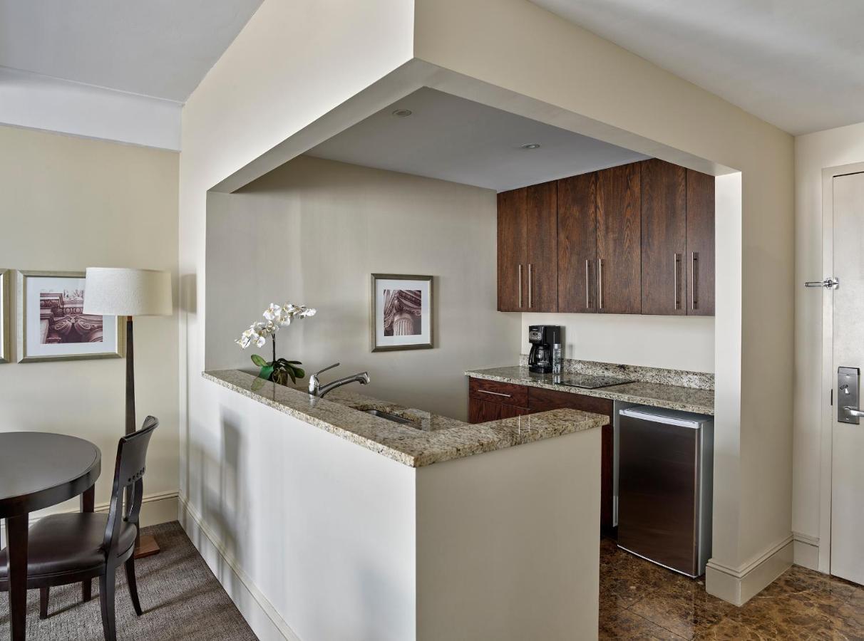 Aka Park Aparthotel 4*