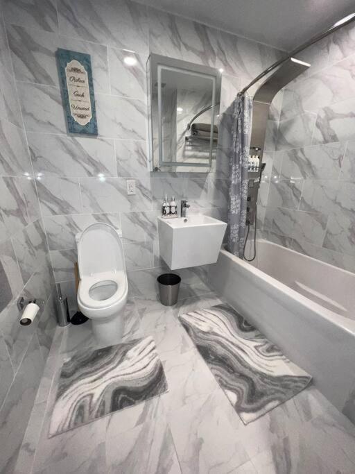 Cozy 1 Bedroom With Outdoor Patio Space Apartment *