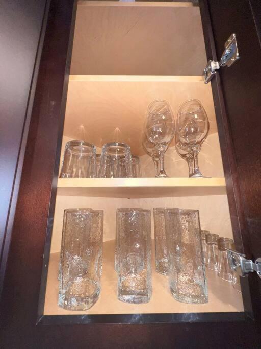 Apartment Cozy 1 Bedroom With Outdoor Patio Space