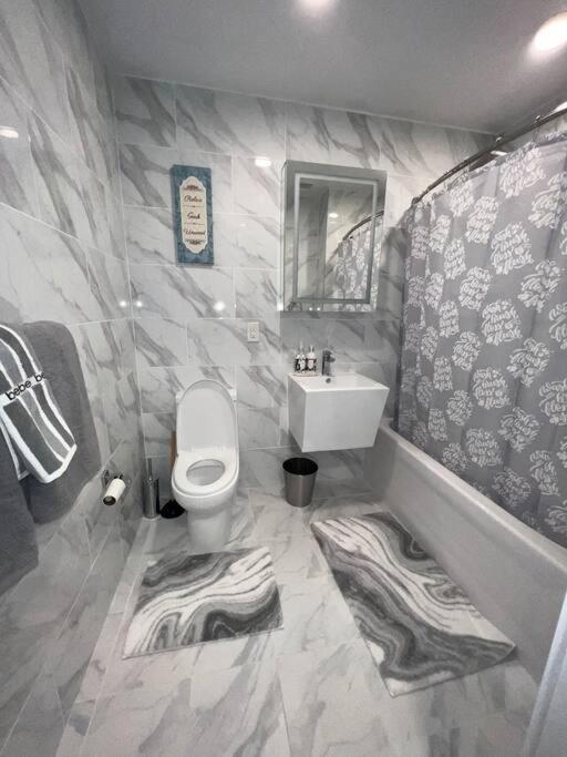 Cozy 1 Bedroom With Outdoor Patio Space