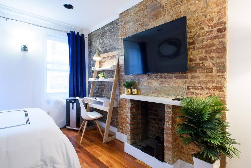 Apartment 24-17 Renovated Prime Location Wd