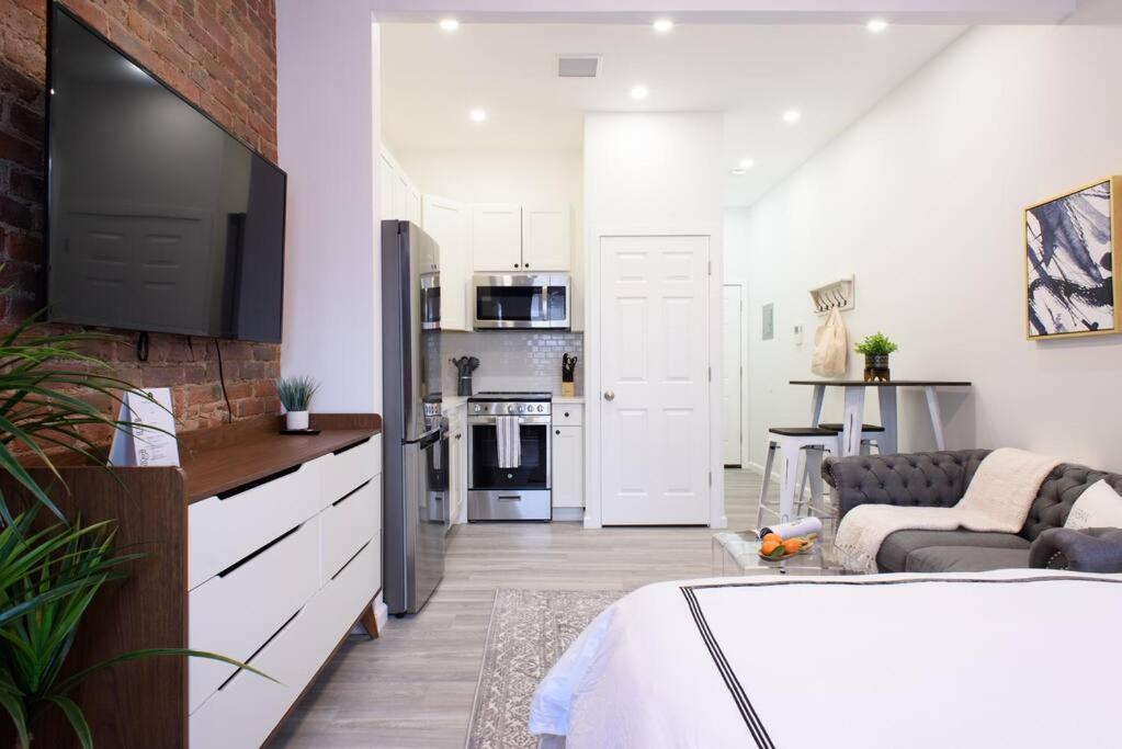 Appartement 240-14 New Prime Location W&d In Unit
