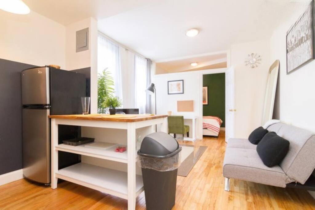 139-3e West Village 1br Value Apartment New York