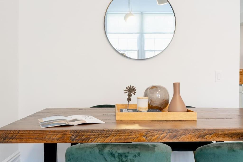 E10-2 Designer East Village Townhouse 1br W D Apartment
