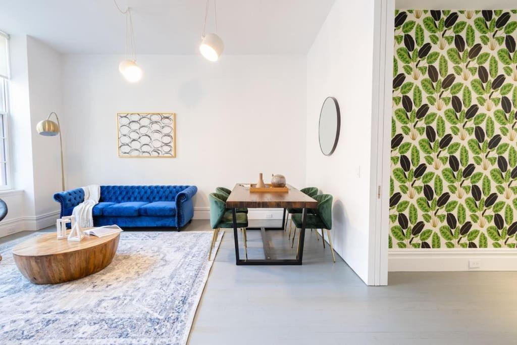E10-2 Designer East Village Townhouse 1br W D Apartment *