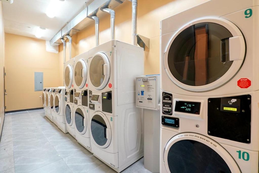 Cozy 1 Bedroom With Outdoor Patio Space Apartment *