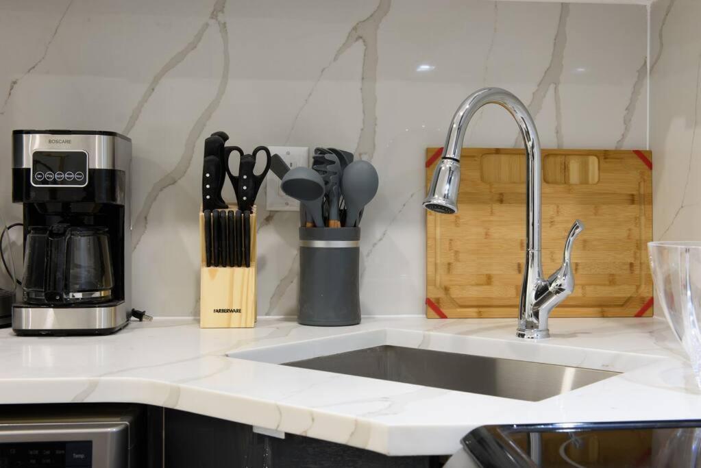 78-1b New 1br Prime Ues Wd In Unit Value New York