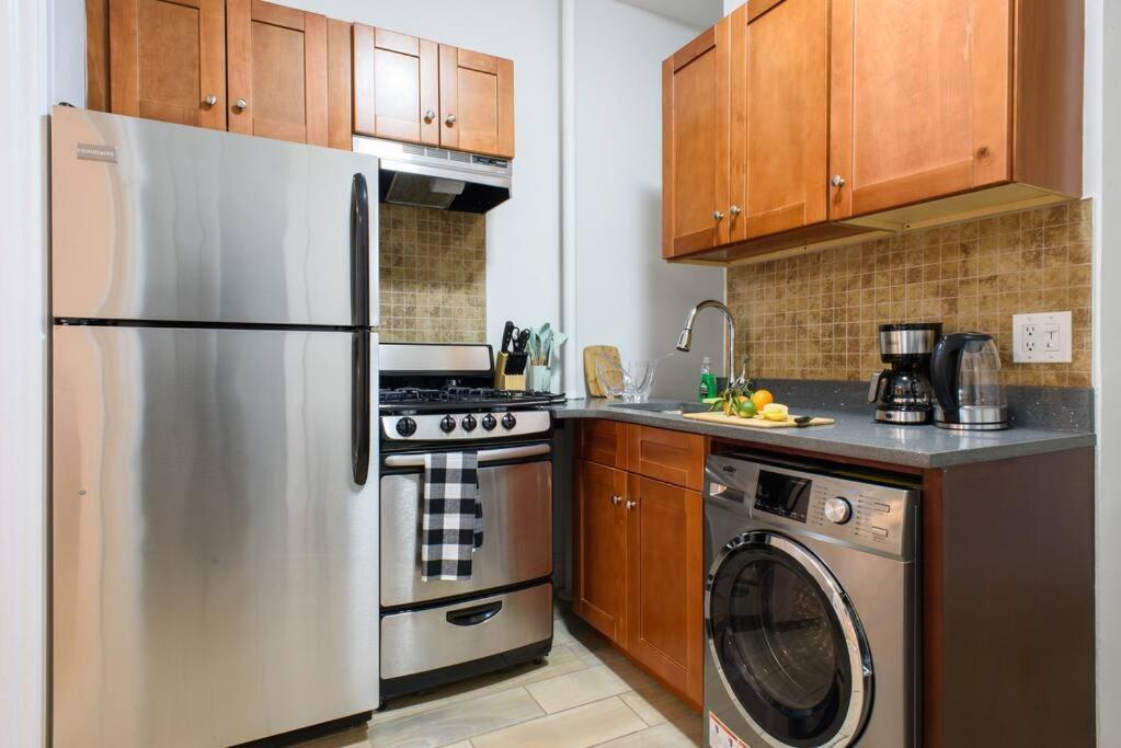 1567-1a New 2br Prime Upper East W&d * New York