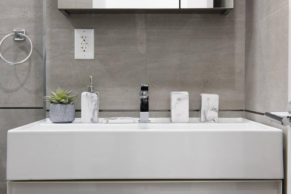 78-4d Quality 1br W&d Skylight By Park Appartement New York