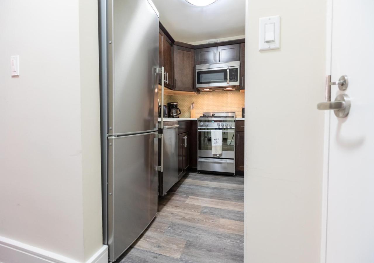 Apartment Excellent Studio At Midtown East *