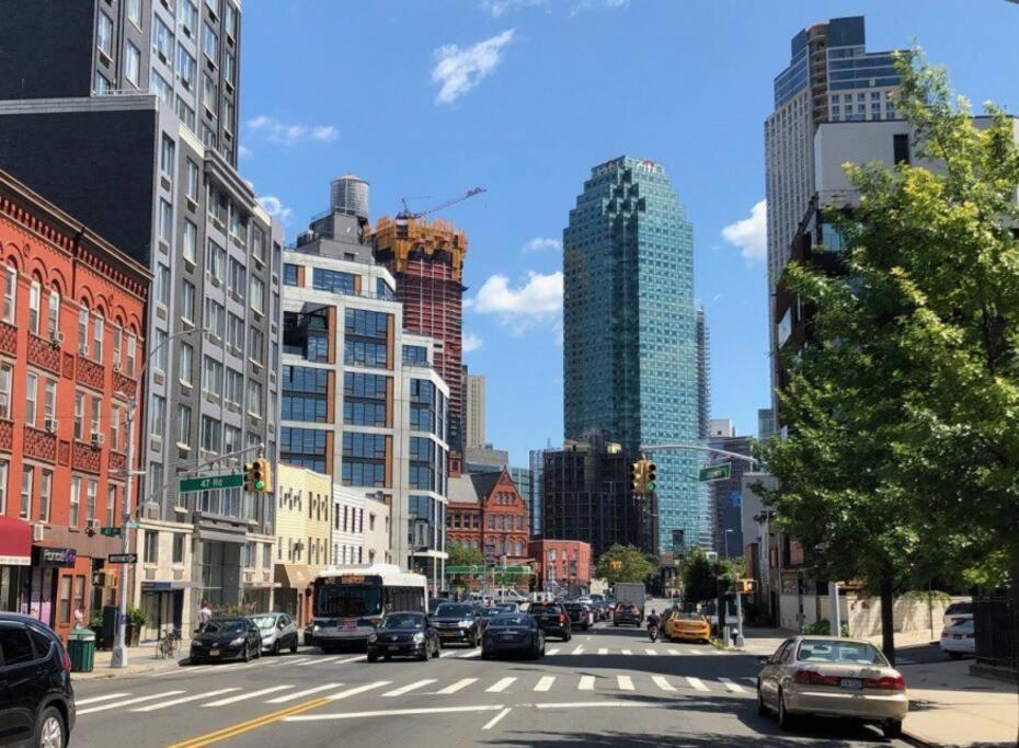 Private Bedroom In A Shared 2 Bedrooms Apartament - 1 Stop To Manhattan And 2 Stops Brooklyn Apartment