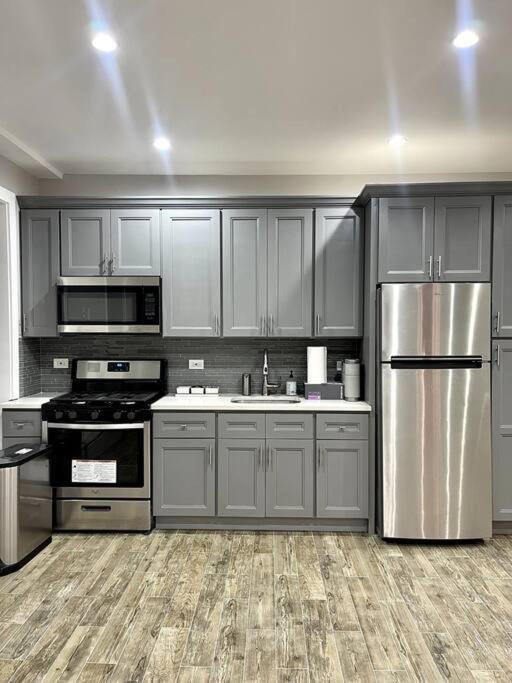 Cozy In Bronx With Good Bedrooms Apartment *