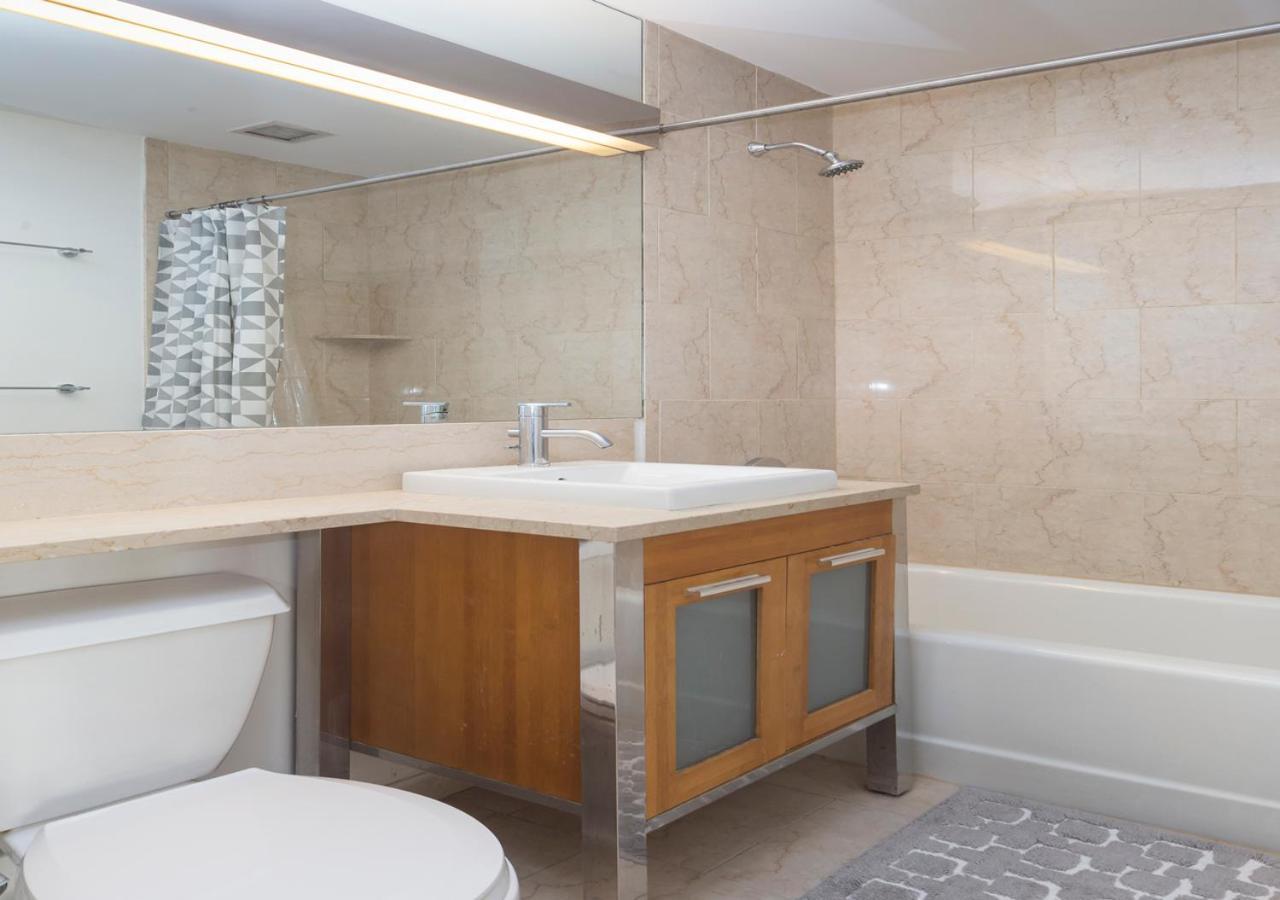 Fantastic 3br At Financial District