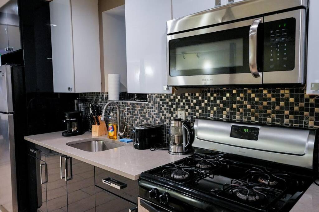 Spacious 6bd Near Prospect Park Apartment