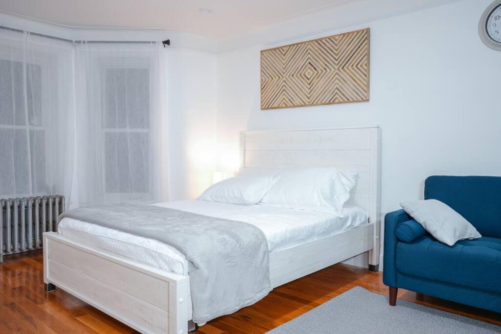 Modern Studio For Longer Stays Apartment