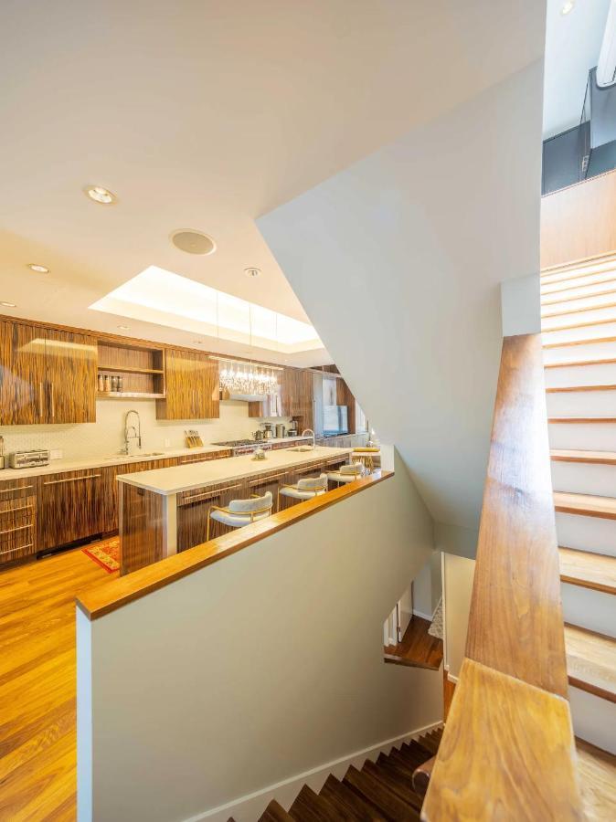 Penthouse Hell's Kitchen Apartment *