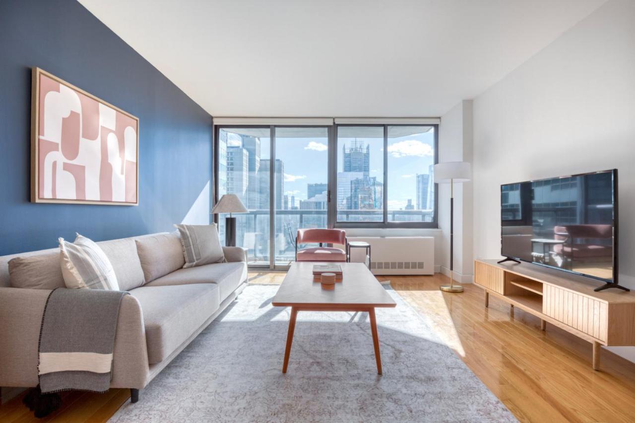2br Nr Times Sq W Indoor Pool Gym Nyc-49 Apartment