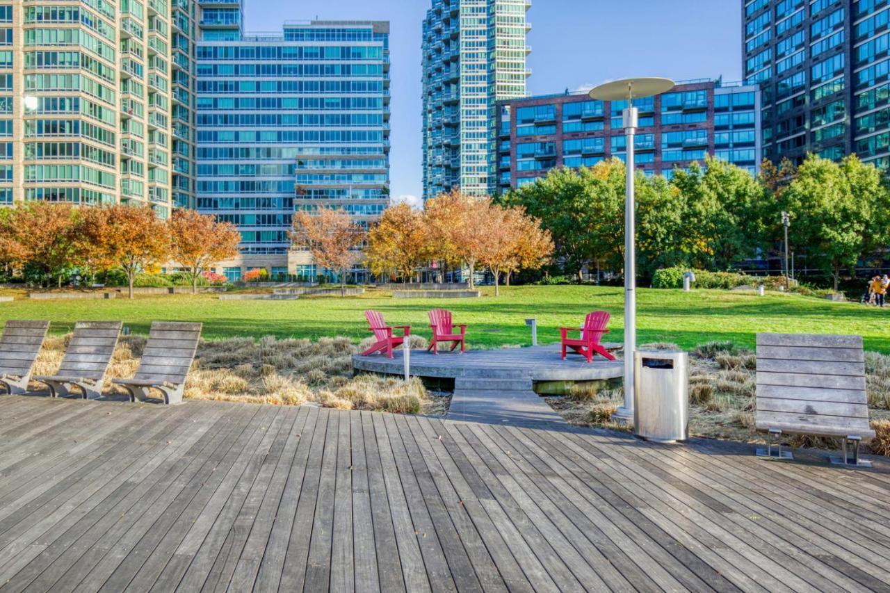 Lic 2br W Wd Elevator Doorman Nr E River Nyc-849 * New York