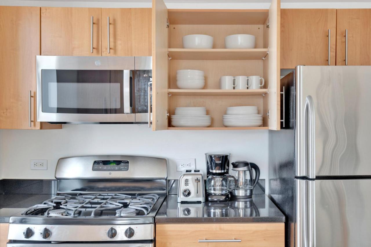 Lic 2br W Wd Elevator Doorman Nr E River Nyc-849 Apartment *