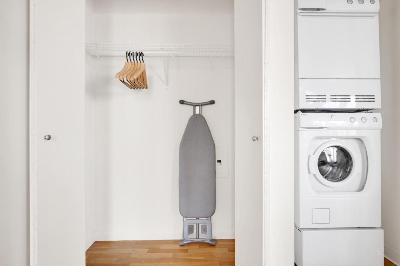 Lic 2br W Wd Elevator Doorman Nr E River Nyc-849 *