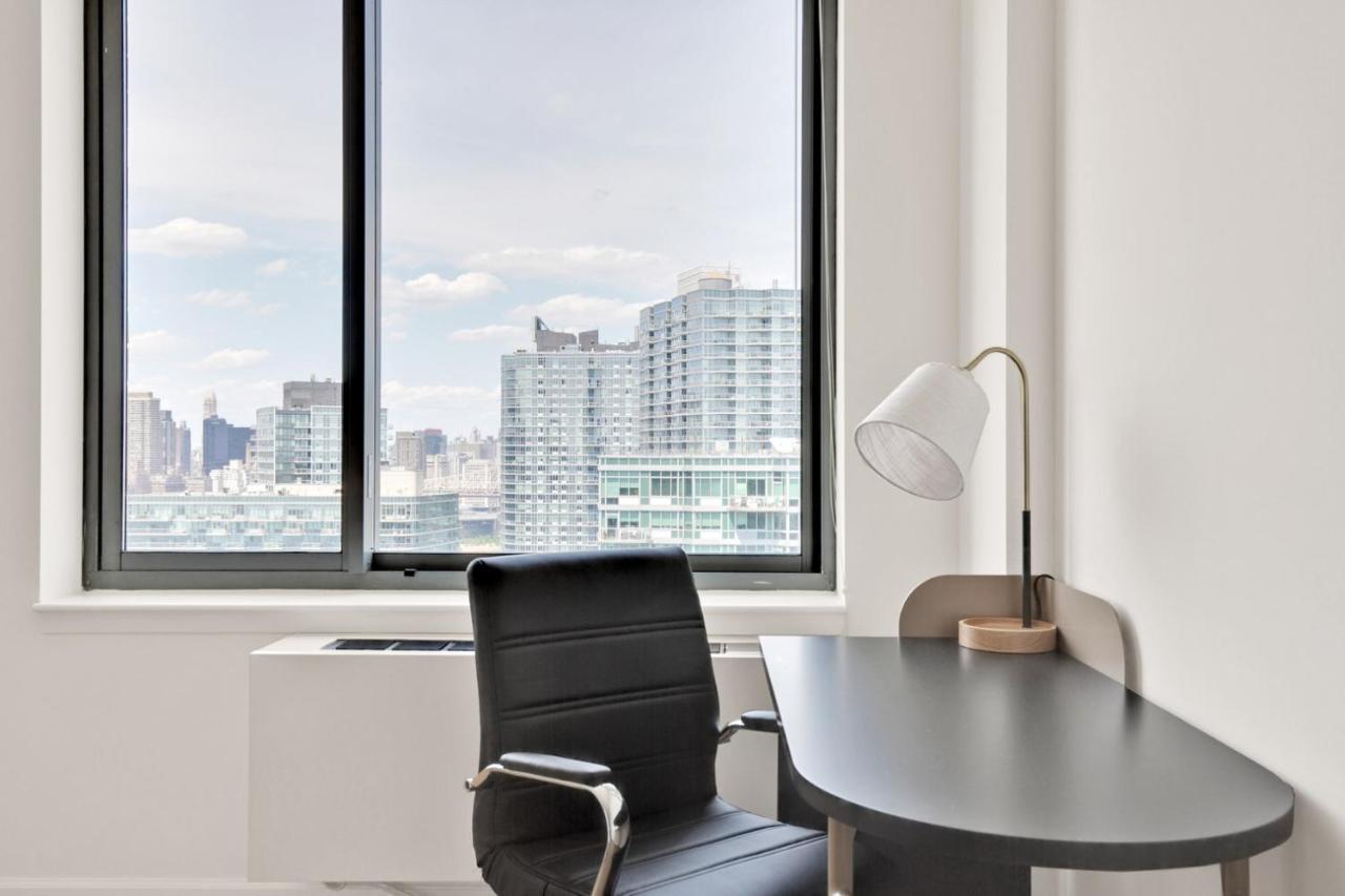 Lic 2br W Wd Elevator Doorman Nr E River Nyc-849 Apartment New York