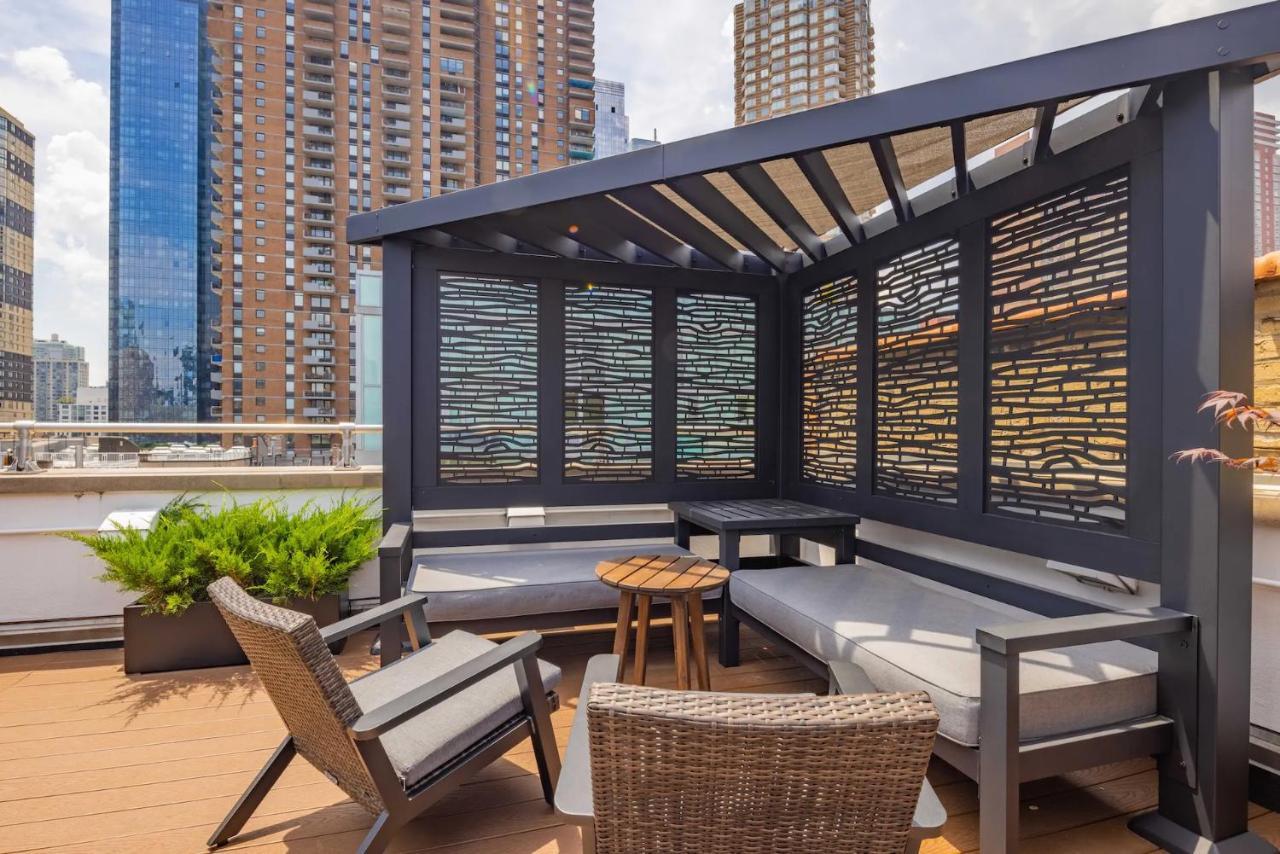 Penthouse Hell's Kitchen Apartment *