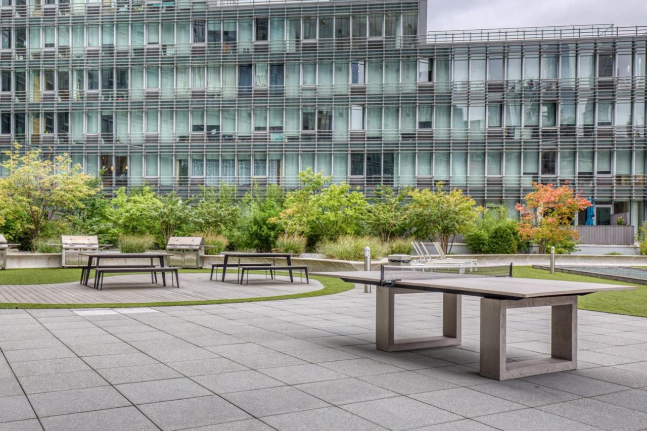 Apartment Hells Kitchen 2br W Pool Dm Nr Park Nyc-469 New York