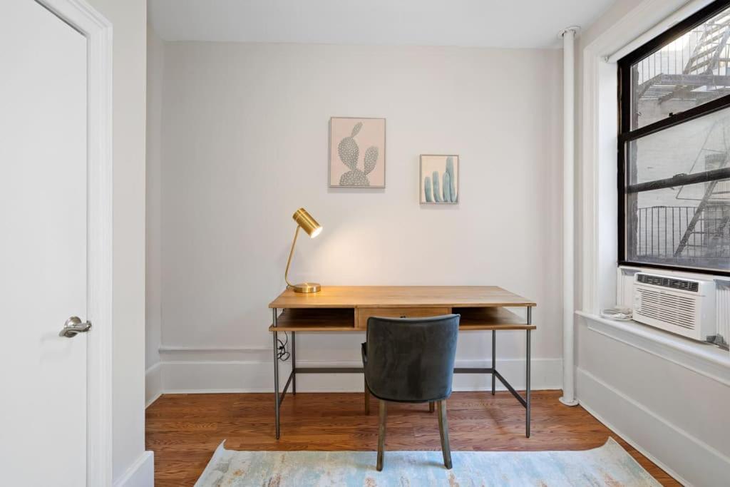 Apartment Stylish 2br With A Dedicated Workspace New York