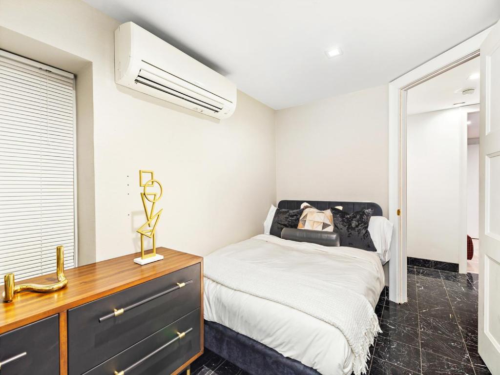 Luxurious 4 Bedroom Townhouse Holiday home