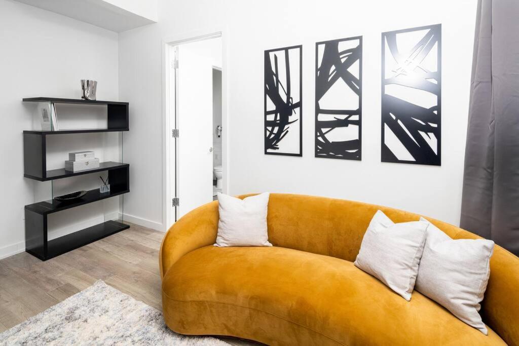 Modern 3br And 2ba And Office In Financial District Apartment