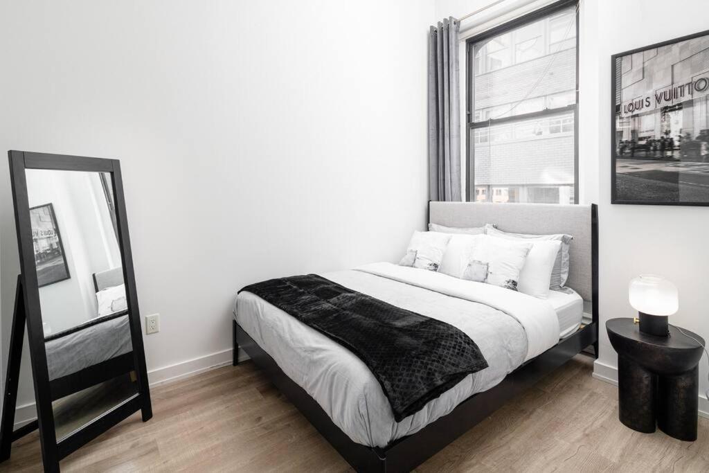 Apartment Modern 2br/2ba + Office With Washer/dryer
