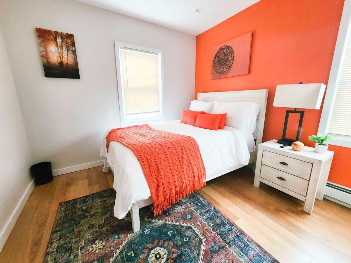 Hébergement de vacances A New Splash Of Color In The Heart Of Queens