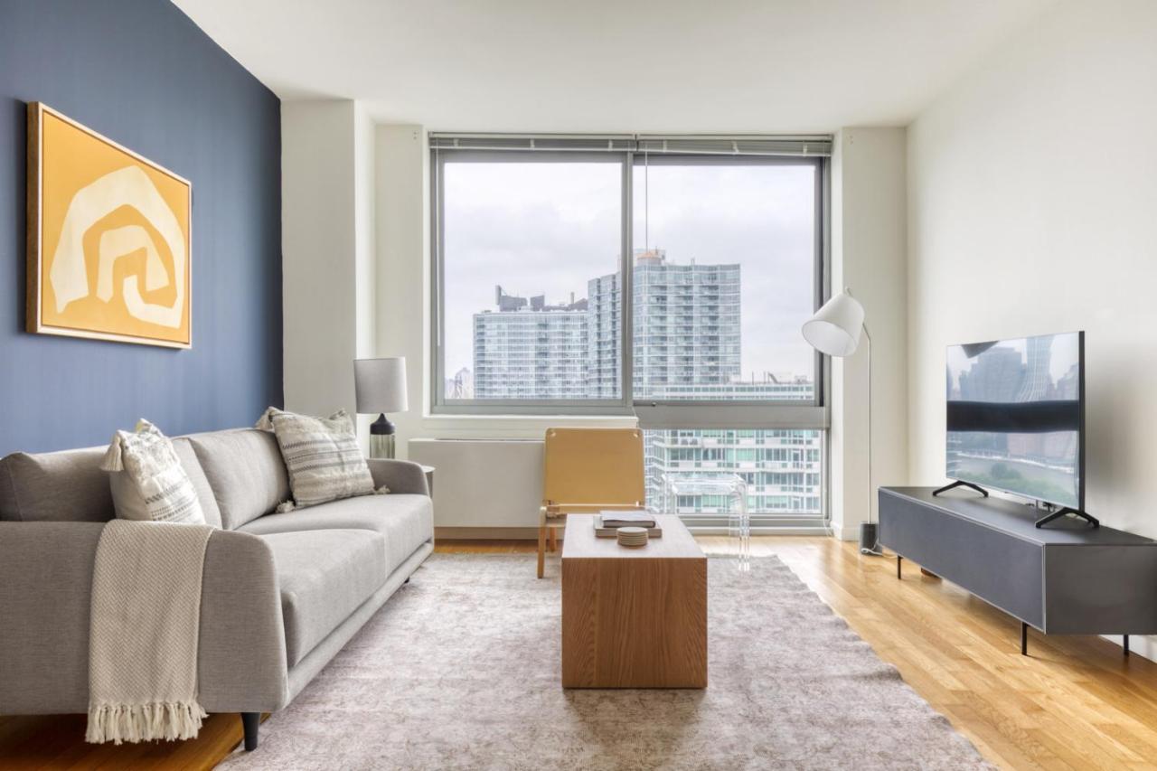 Lic 1br W Wd Elevator Doorman Nr E River Nyc-852