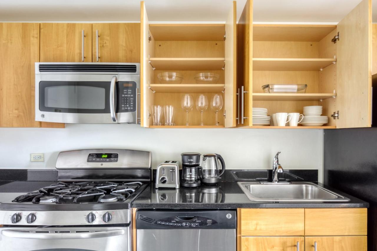 Lic 1br W Wd Elevator Doorman Nr E River Nyc-852 Apartment New York