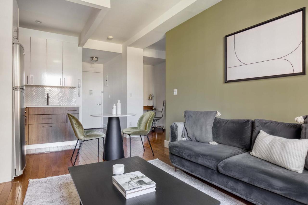 Apartment Uws 1br W Doorman Gym Nr Park Nyc-900