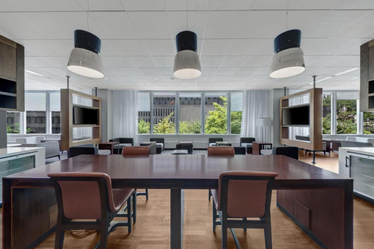 Hotel Marriott At The Brooklyn Bridge